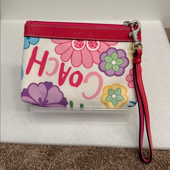 Coach Poppy Multicolor Floral Signature Wristlet with Pink Trim - Picture 4 of 7